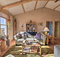 Charming Desert Hideaway 7.3 Miles from Taos! - Accommodation Indiana