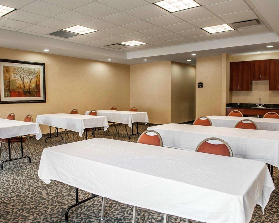 Comfort Suites Near Indianapolis Airport - thumb 1