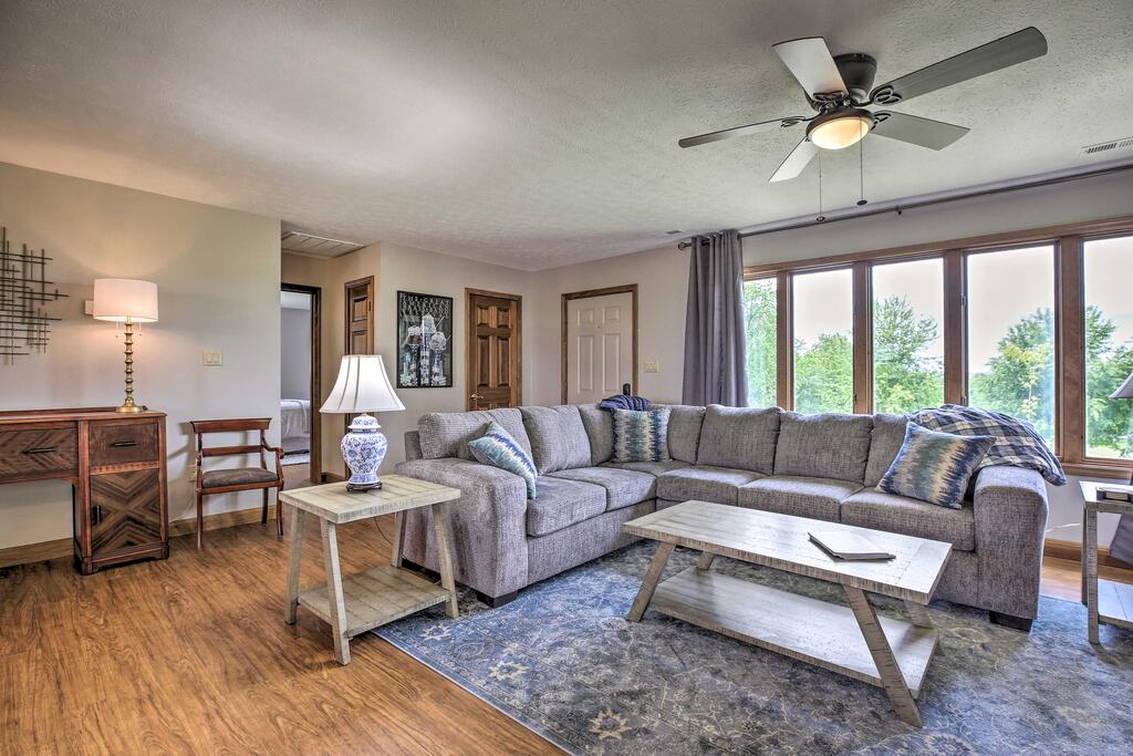 Countryside House With Amazing Views Of 5 Counties! - thumb 3