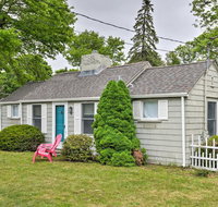 Cozy 'Sea Street Cottage' - 1 Mile to Ferry Boats - Accommodation Indiana