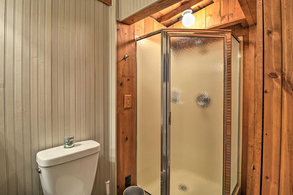 Cozy Lake Mitchell Cabin With Waterfront Views! - thumb 3