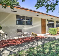 Cozy Singer Island Condo - Walk to the Beach - Accommodation Indiana