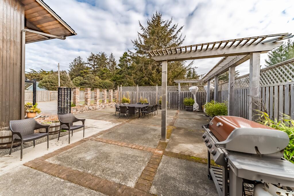 Crown Of The Coast - thumb 3