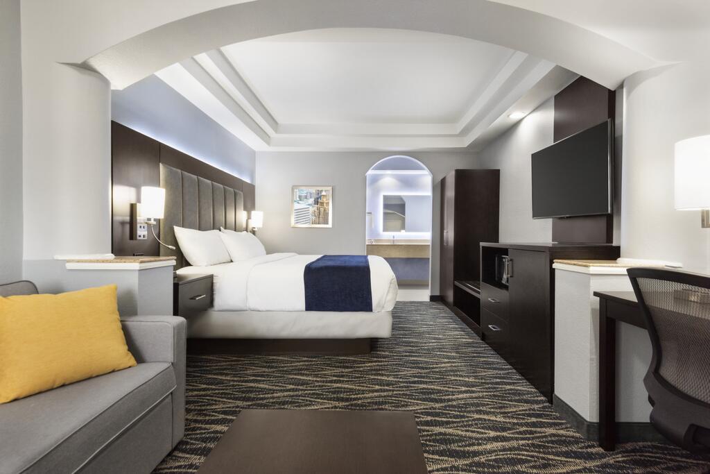 Days Inn & Suites By Wyndham Houston Hobby Airport - thumb 0