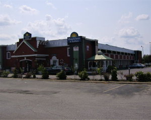 Days Inn & Suites By Wyndham Terre Haute