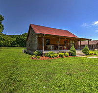 Dog Friendly Mountain View Cabin with Covered Porch! - Accommodation Indiana