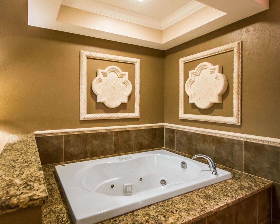 Econo Lodge Inn And Suites Old Saybrook - thumb 3