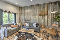 Elkhart Lake Townhome Mins to Road America Accommodation Indiana