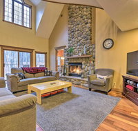 Family Home with Pool - 13 Mi to Lake Michigan - Accommodation Indiana