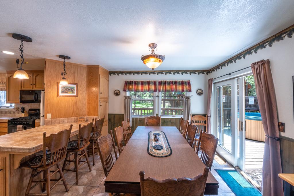 Friends Lodge - 3BR/3BA Holiday Home - thumb 3