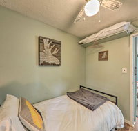 Getaway on Center Hill Lake with Decks and Water Views - Accommodation Indiana