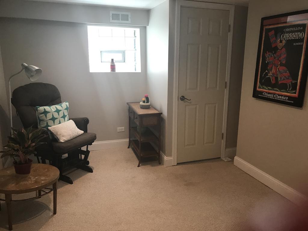 GREAT Location/ ITALIAN Garden Apartment Kids Friendly - thumb 1