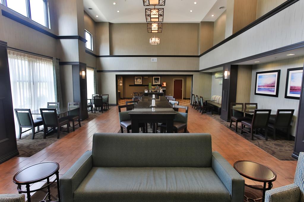 Hampton Inn & Suites Middlebury - thumb 0