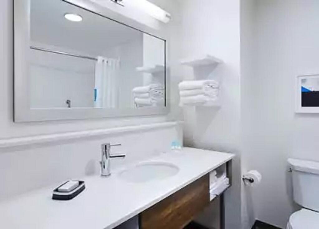 Hampton Inn Franklin, IN - thumb 2