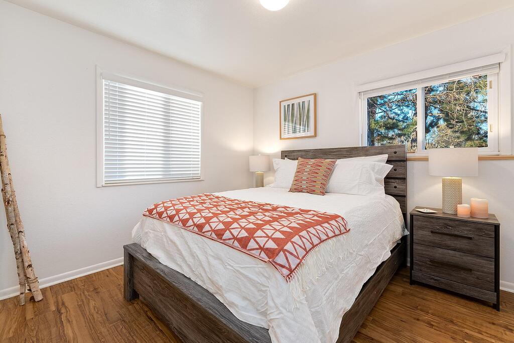 Hidden Gem Near Old Town, BBQ & Bikes!! - thumb 2