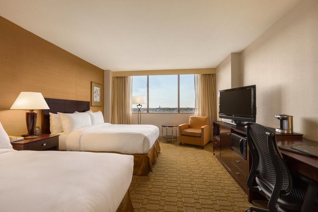 Hilton Fort Wayne At The Grand Wayne Convention Center - thumb 3