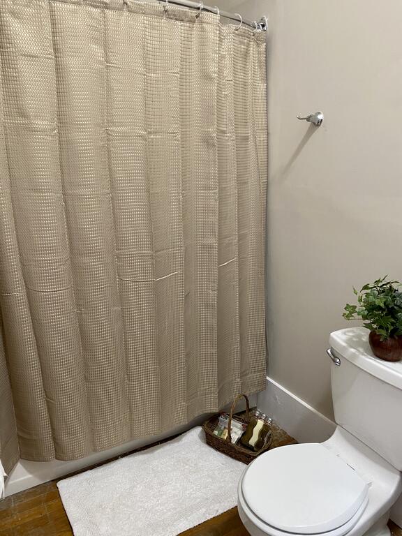 Historic McDonald Airbnb - thumb 3