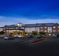 Holiday Inn Express  Suites Birmingham South - Pelham - Accommodation Indiana
