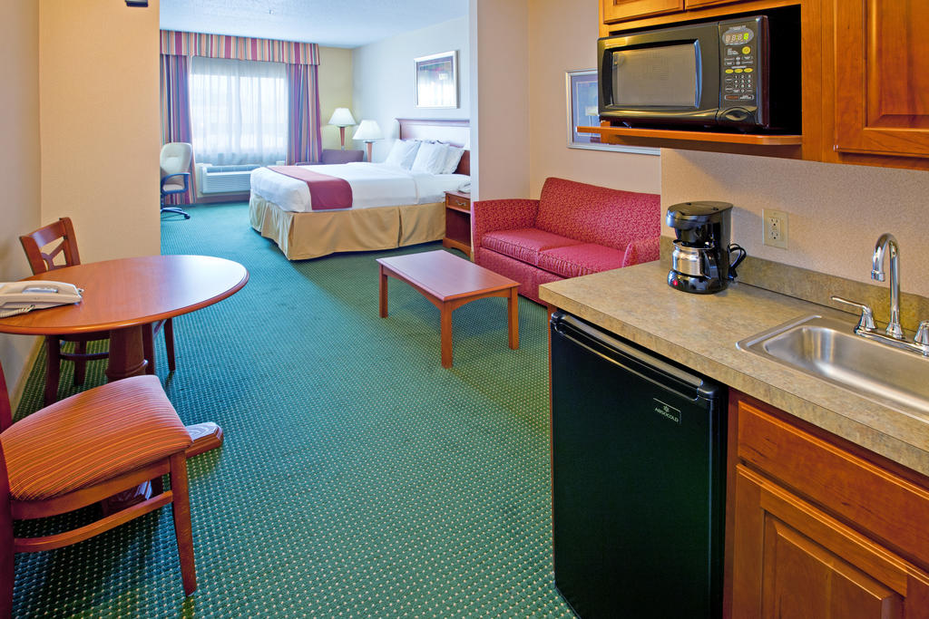 Holiday Inn Express Hotel And Suites Valparaiso - thumb 2