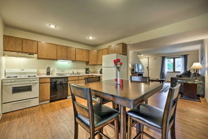Home Less Than 3 Mi To Schools, Downtown, Attractions