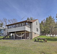 Home Near Owasco Lake with Grill Fire Pit and 3 Kayaks - Accommodation Indiana