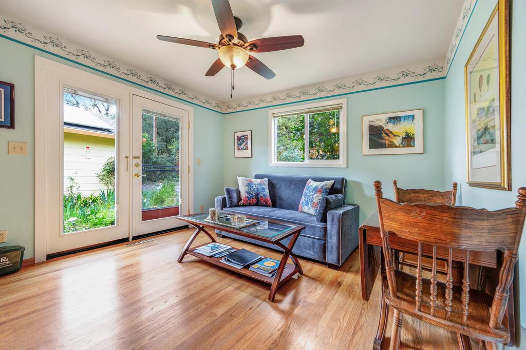 Hummingbird Garden Retreat - thumb 3