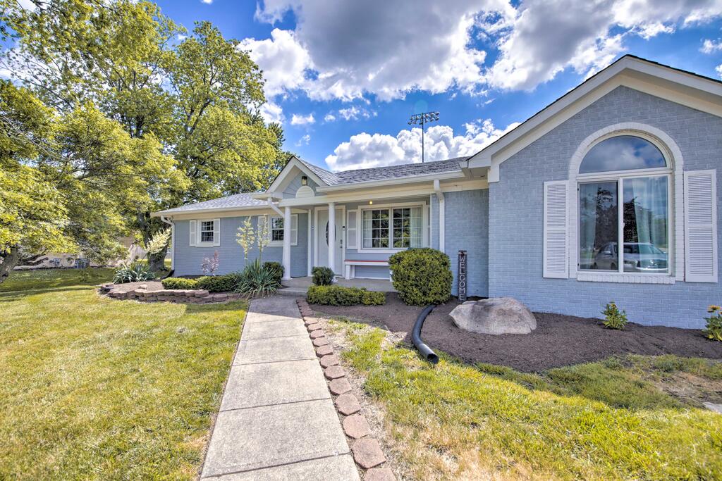 Indianapolis Home With Private Pool - 13 Mi To Dtwn - thumb 1