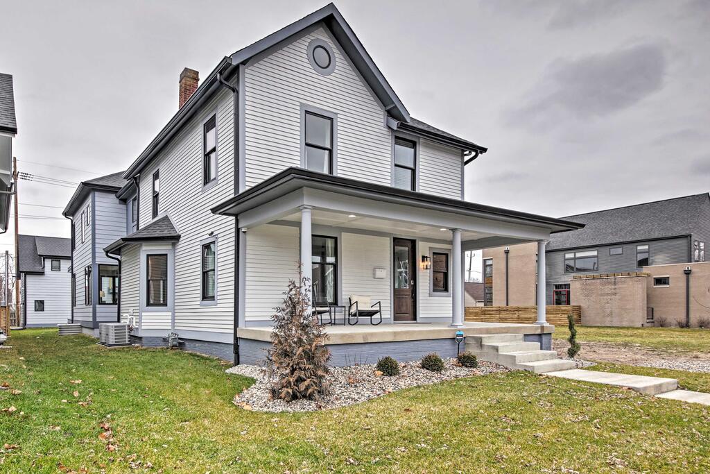 Indianapolis Luxury - House With Yard Less Than 2Mi To Downtown - thumb 2