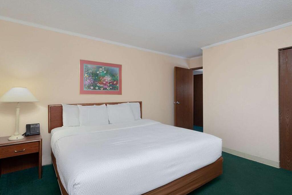 La Quinta Inn By Wyndham Indianapolis East-Post Drive - thumb 2