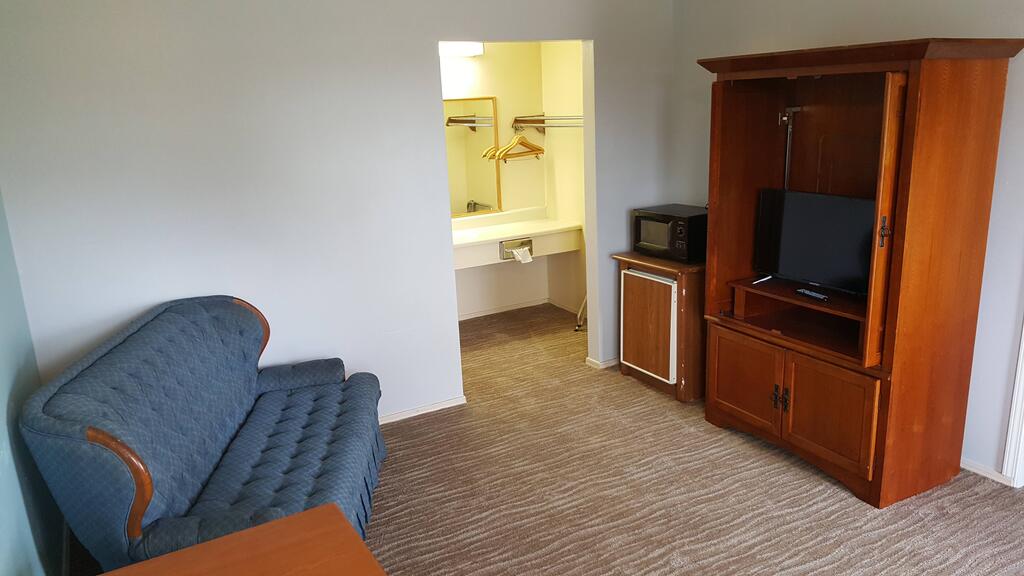 Lake Eufaula Inn & Suites - thumb 2