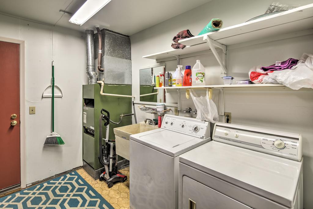 Lake Havasu Home With Pool - 2 Miles To Waterfront! - thumb 2