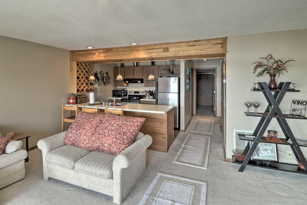 Lake Ozark Condo - Pool, Fishing Docks And More! - thumb 2