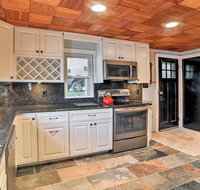 Lakefront Home w/ Fire Pit - 9.5 Mi to Shawnee Mtn - Accommodation Indiana