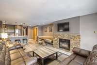 Luxe Condo - Walk to Gondola - Sleeps 7 Accommodation Indiana
