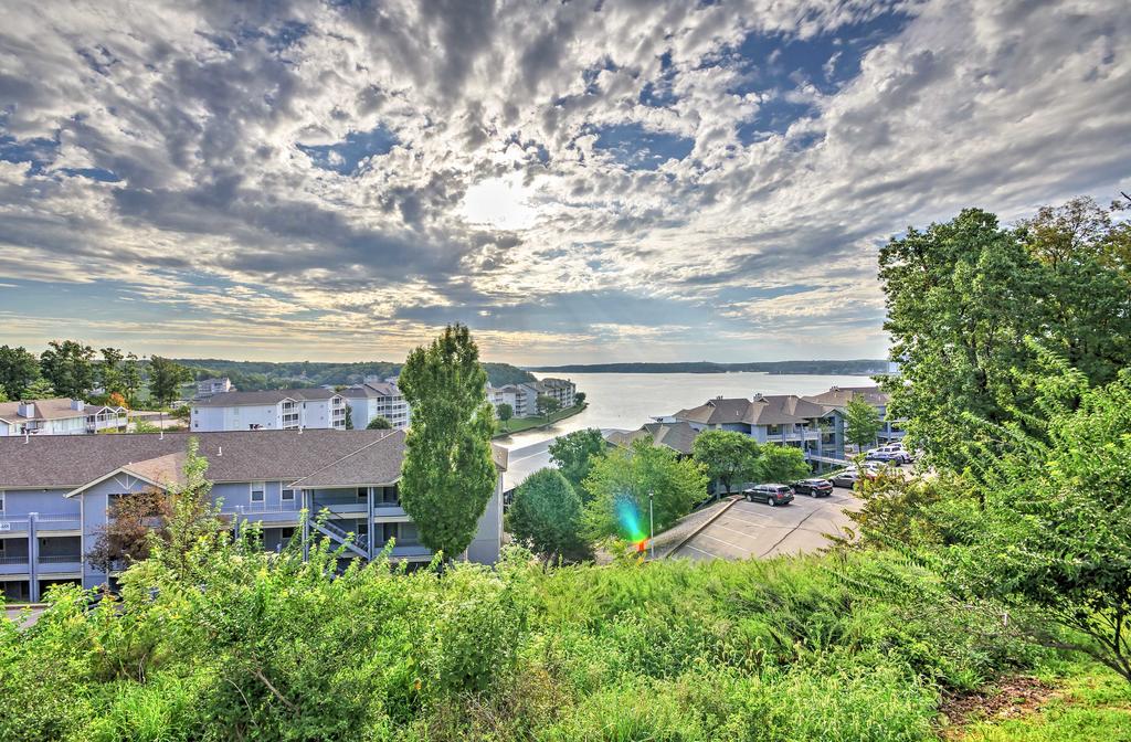 Luxe Lakeside Regatta Bay Getaway With Pool Access! - thumb 1