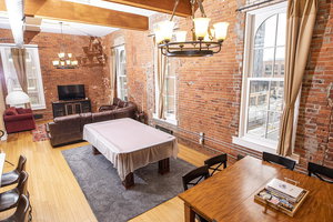 Luxurious Downtown Condo By Georgia Street