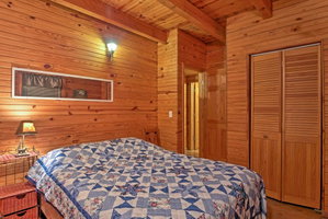 Magnet Cabin With Hot Tub - Steps To Ohio River!
