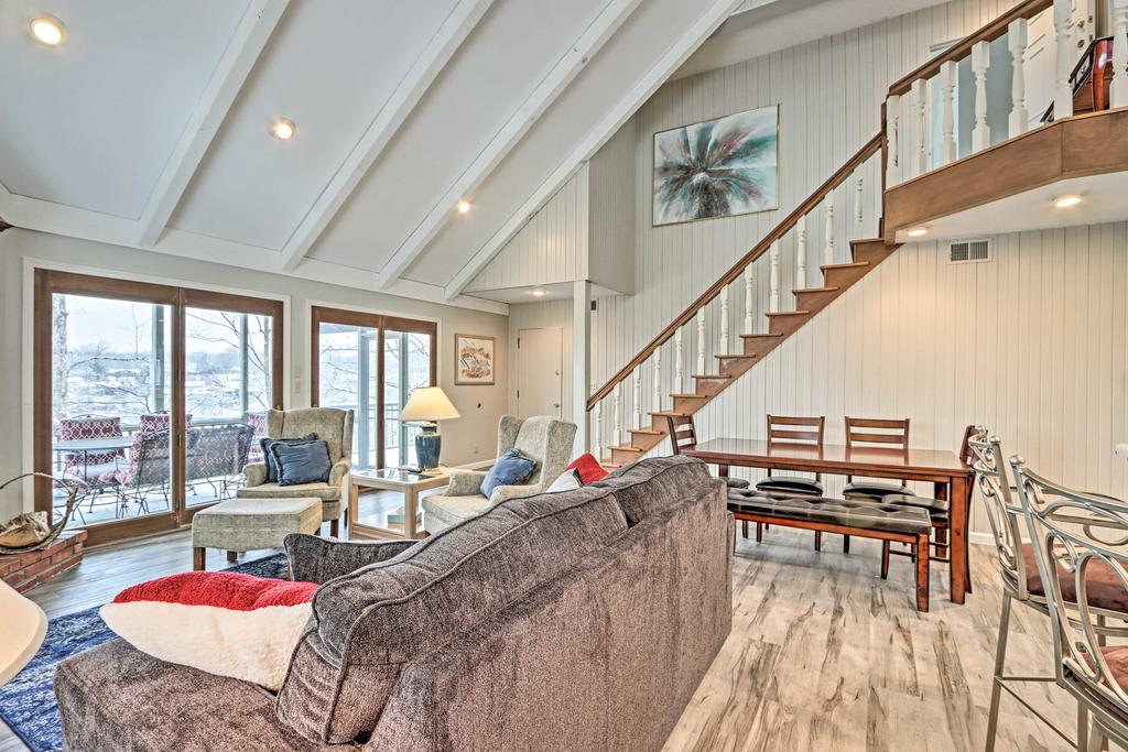 Margaritaville Retreat With Deck - Events Welcome! - thumb 2