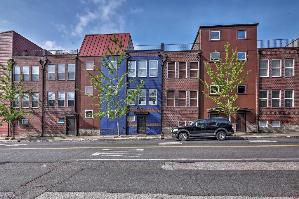 Memphis Townhome W/Rooftop, Walk To Beale St. - thumb 1