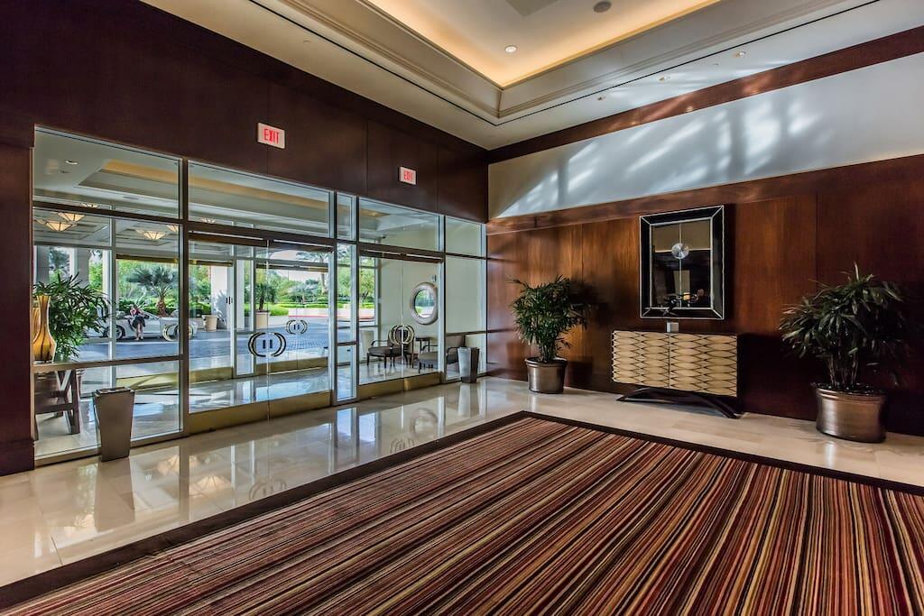 MGM Strip View - No Resort Fees - Free Valet - Studio 1811 - thumb 3