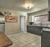 Modern ABQ Getaway, 11.4 Mi to Balloon Fiesta - Accommodation Indiana