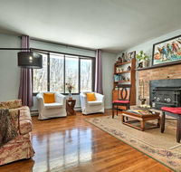 Modern Corner Lot Home Mins To Pocono Attractions - Accommodation Indiana