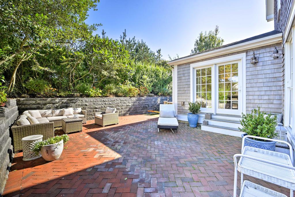 Modern Nantucket Getaway With Patio & Pool Access! - thumb 1