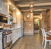 Modern Palmer Cabin with Lazy Mtn View, 2 Mi to River - Accommodation Indiana