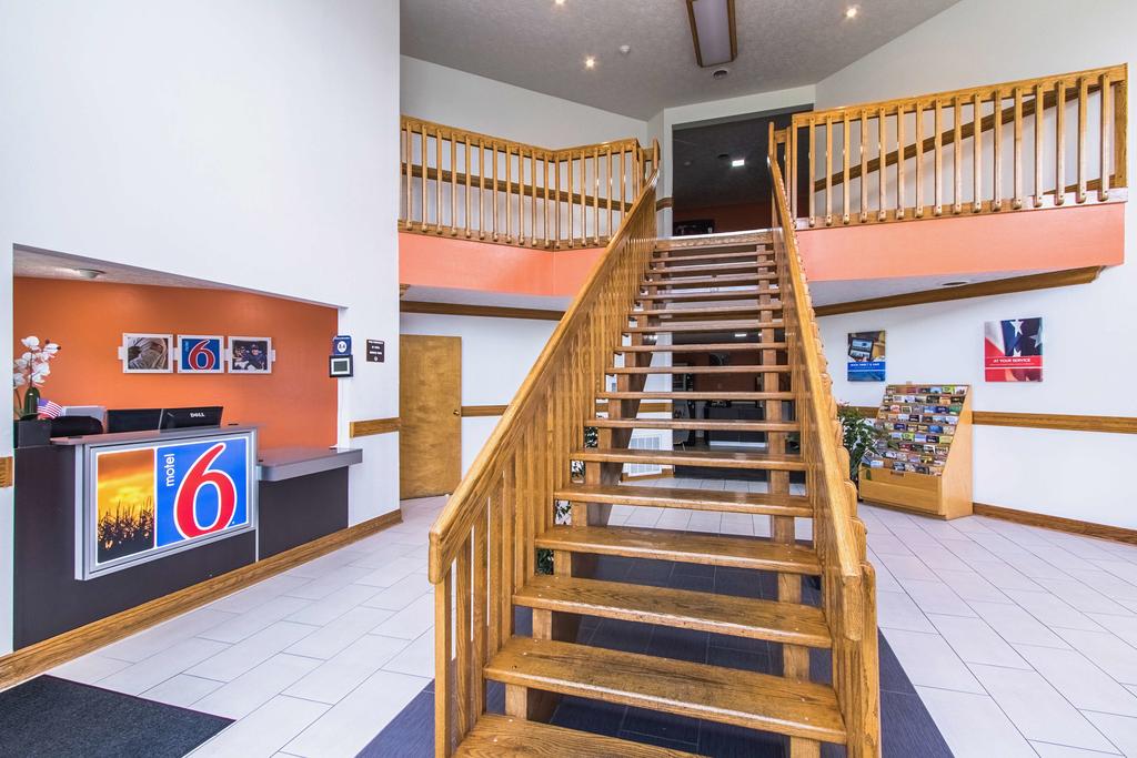 Motel 6-Cloverdale, IN - Greencastle