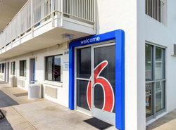 Motel 6-Redding, CA - Central