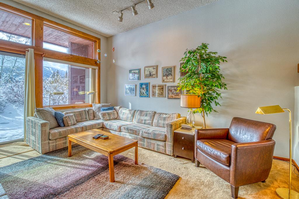 Mountain Therapy - thumb 0