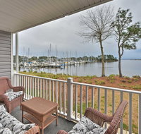 New Bern Waterfront Condo with Dock Access - Accommodation Indiana