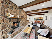 New Listing Chic Getaway Pool Adjacent To Lake Condo Accommodation Indiana