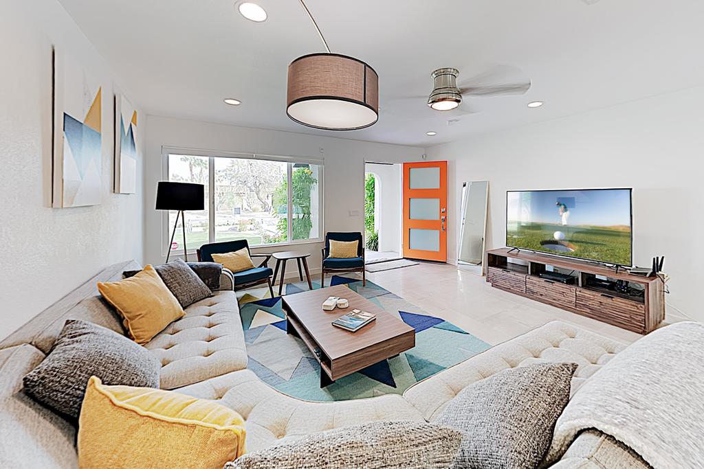 New Listing! Racquet Club East Gem W/ Pool & Spa Home - thumb 3